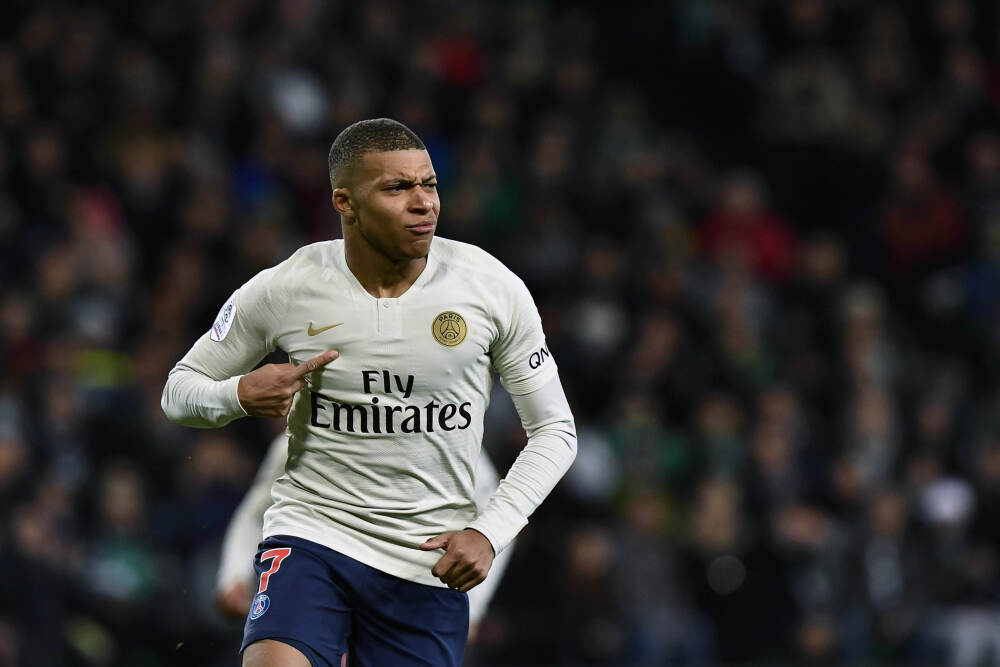 海通国际：内地11月新能源车“翘尾”行情遇冷 车企年终冲刺更考验销量与盈利之间平衡